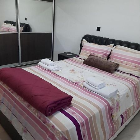 2 Bedroom Apartment-Mediterranean Type Paphos Exterior foto