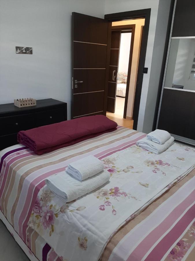 2 Bedroom Apartment-Mediterranean Type Paphos Exterior foto